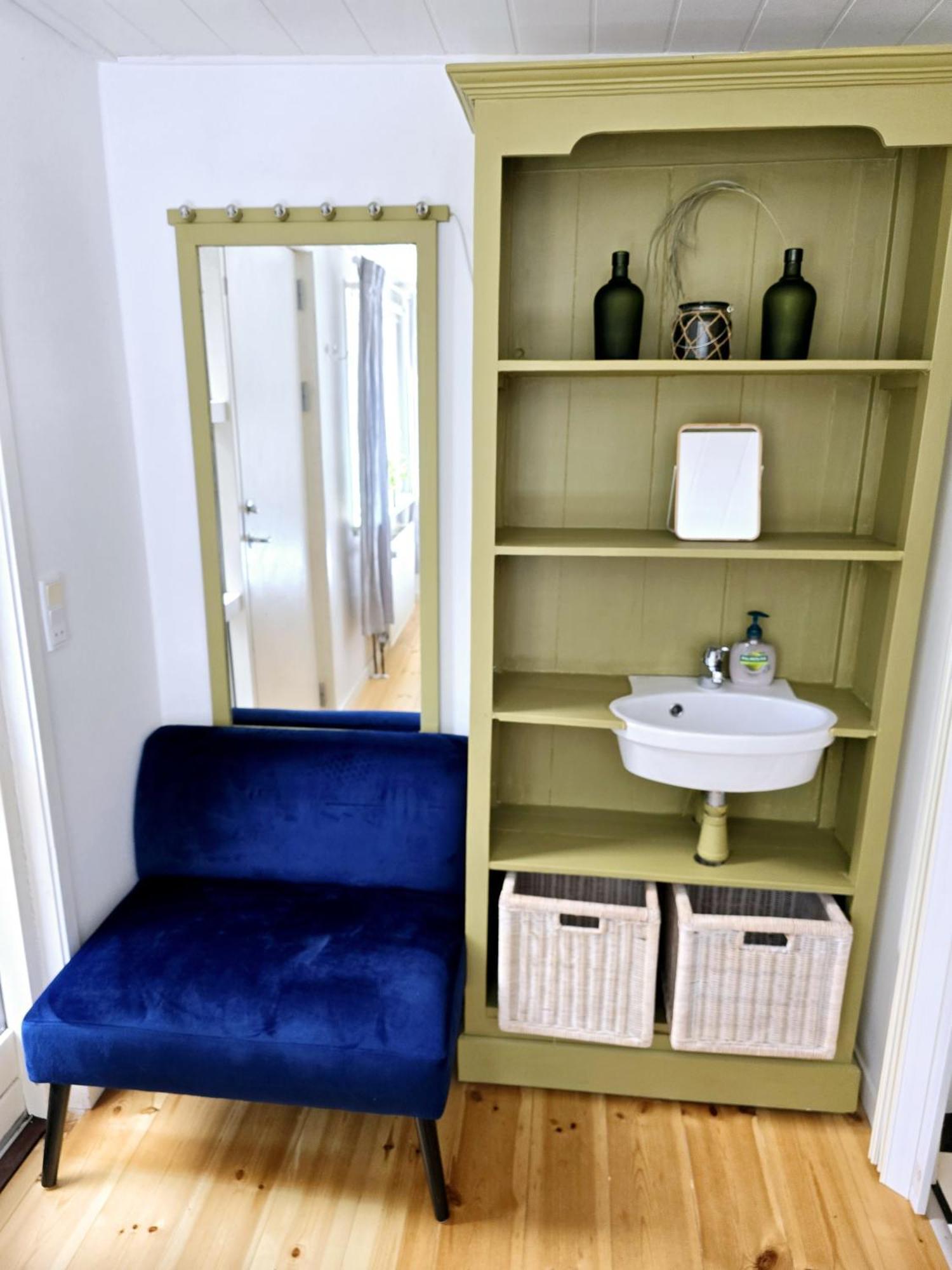 Gæstehus 'blue House' In Vintage Villa&garden *